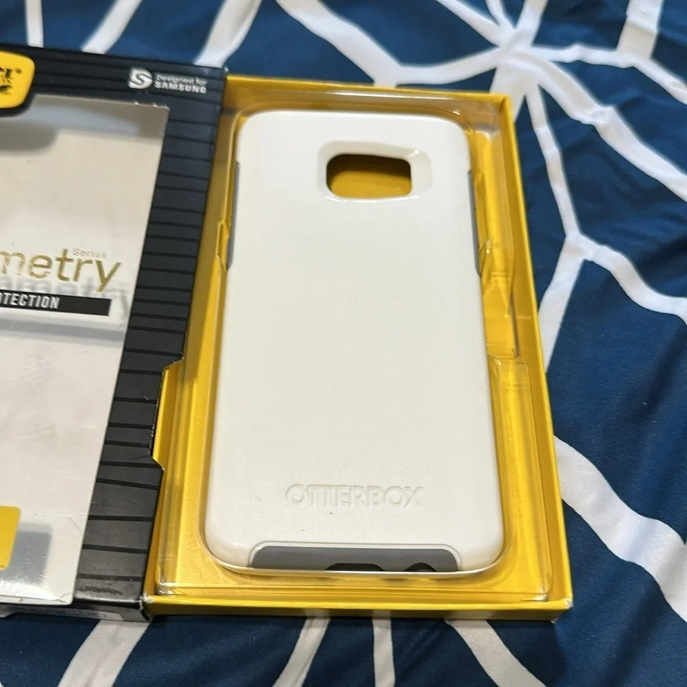 Otter Box Case symmetry for samsung galaxy s7 edge White New in box
